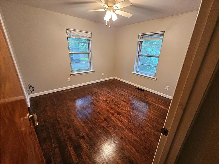 804 Cedar St — Photo 6