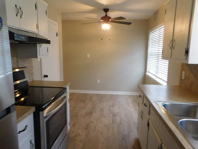 4229 SE Bedford Dr — Photo 8