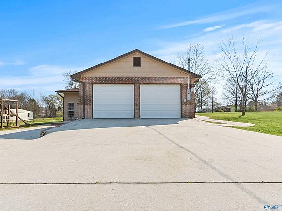 5th image of 13 Pine St