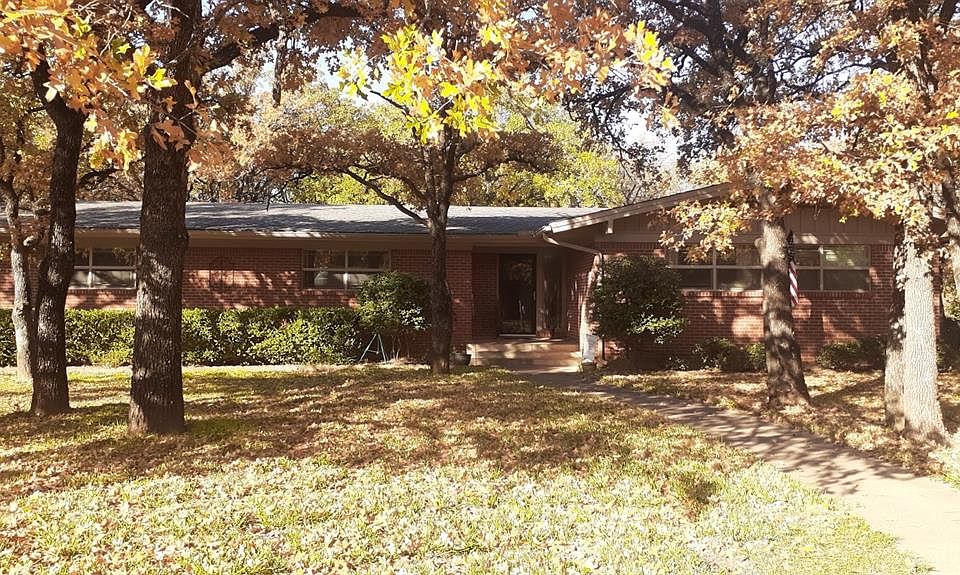 1st image of 23 Robinhood Dr