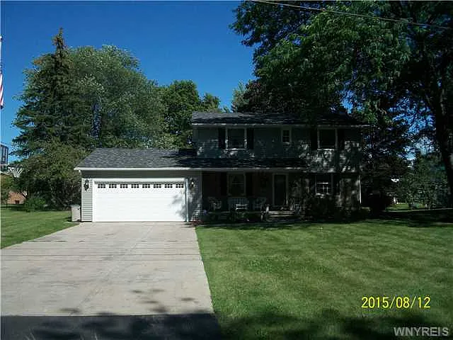 4647 Apple Dr photo 1