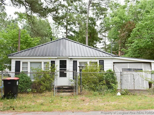 113 Oak St, Red Springs, NC 28377