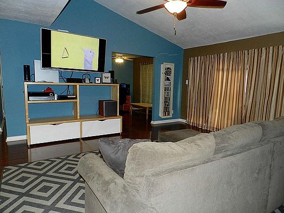 2nd image of 3622 Palm Grove Dr
