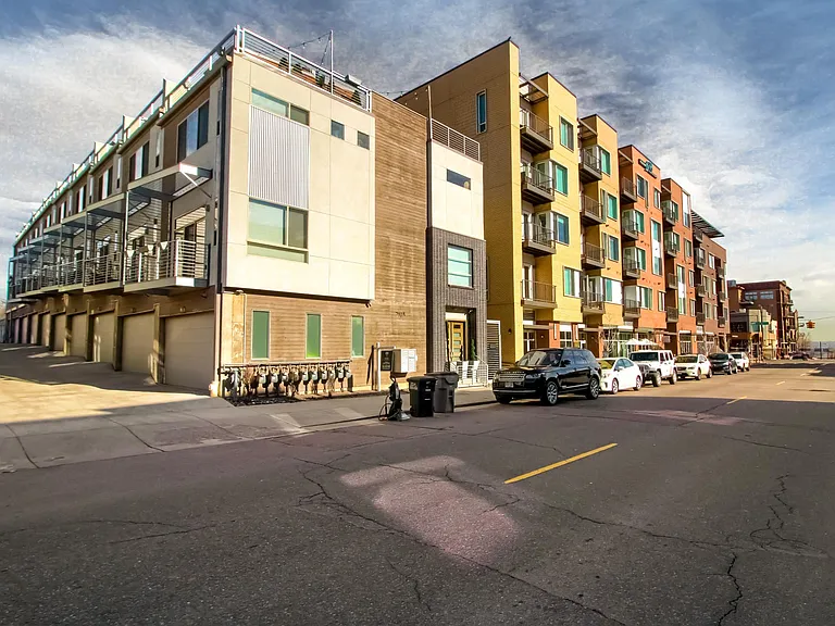 2103 W 32nd Ave #9 — Photo 2