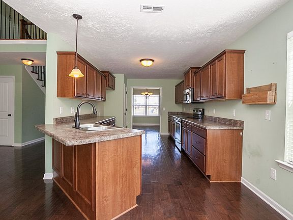 2nd image of 1417 Round Rock Dr