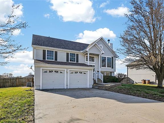 2nd image of 714 S Sunset Ln