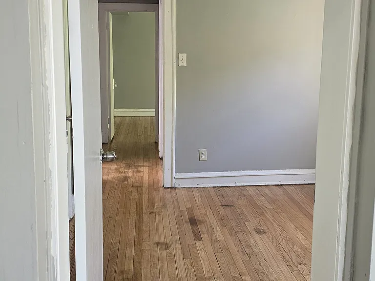7919 S Winchester Ave — Photo 16