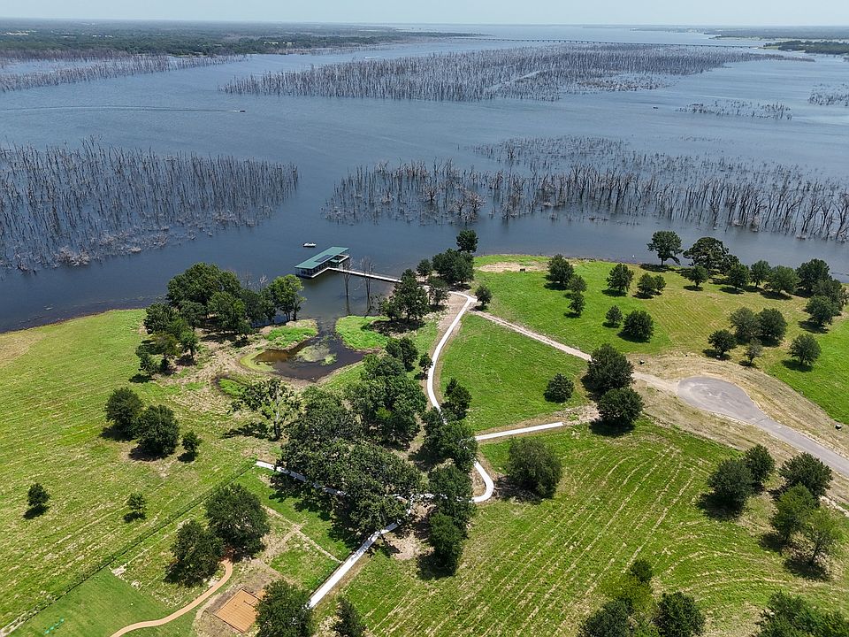 1st image of 280 Shoreline Dr