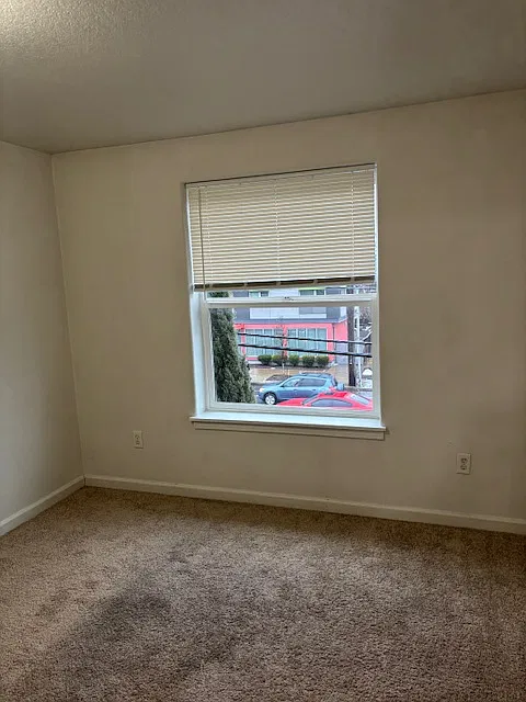 2 bed, 812 sqft, $1,300 — Photo 4