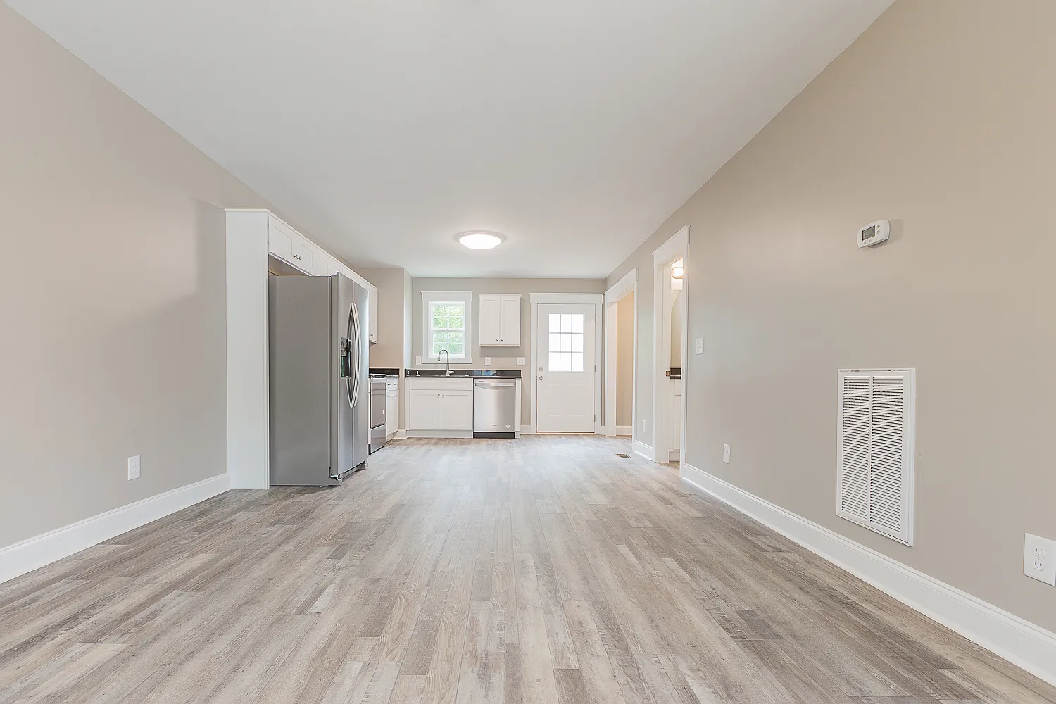 2 bed, 1.5 bath, 1000 sqft, $1,400 — Photo 4