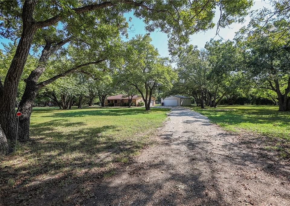 1st image of 2686 Briar Trl