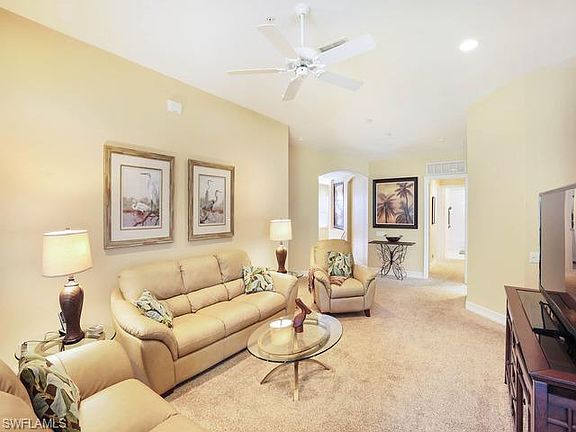 2nd image of 833 Carrick Bend Cir APT 201