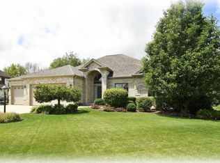 2516 Dover Ln, Racine, WI 53406