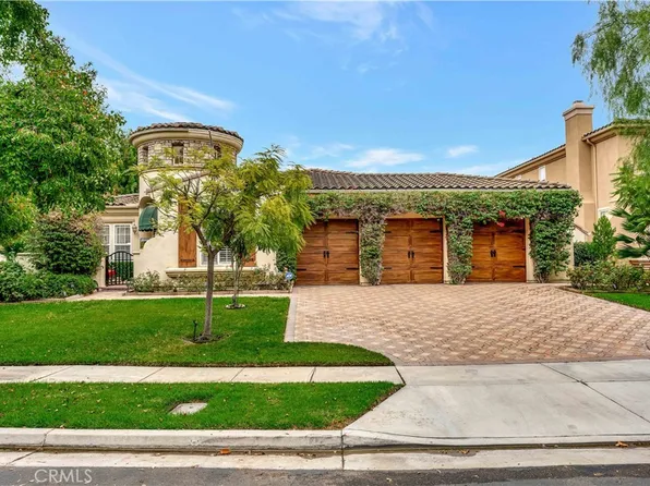 559 Ruth Cir, Corona, CA 92879
