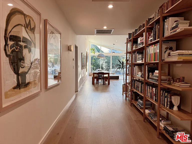 4355 Kenyon Ave — Photo 2