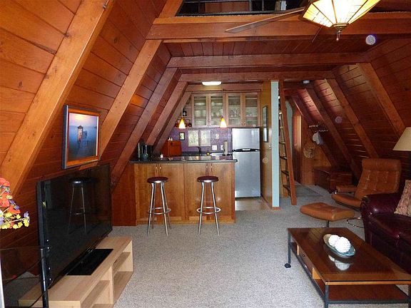 5th image of 390 Lardin Way