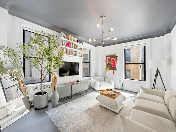 205 W 54th St APT 7G, New York, NY 10019