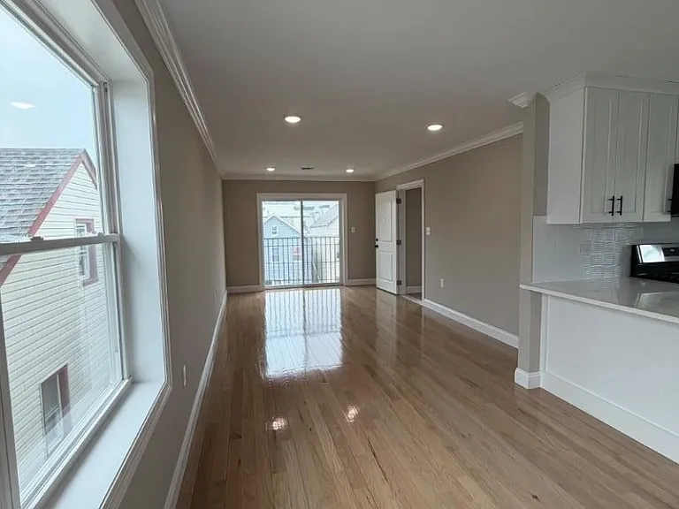 840 Martin St — Photo 3