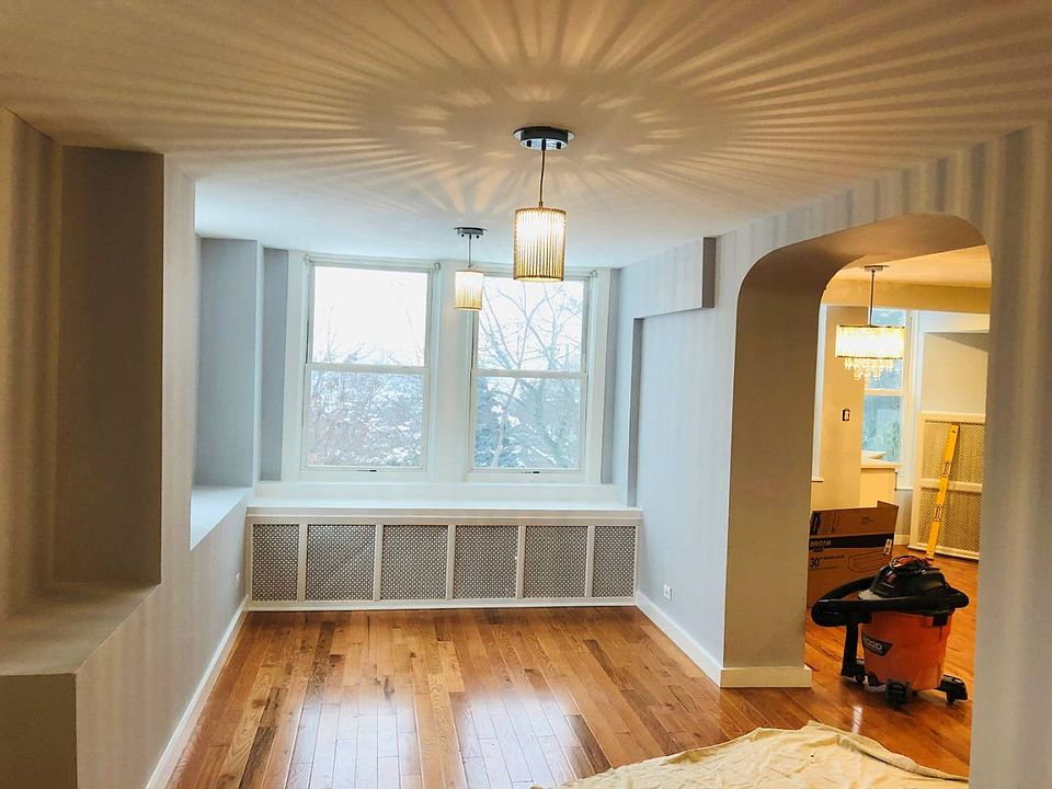 1st image of 82 Fairview Pl Floor 1-3