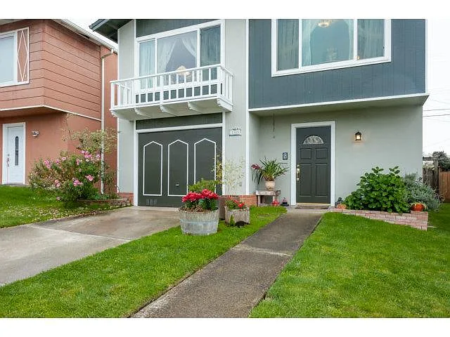 Building Photo - 1315 Skyline Dr #A
