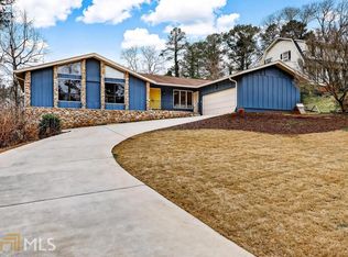 885 E Riverbend Dr SW, Lilburn, GA 30047