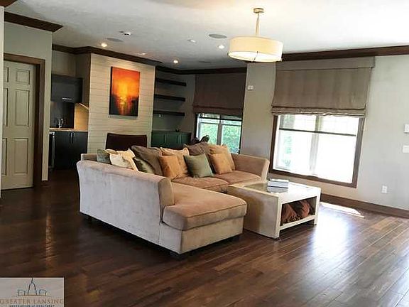 4th image of 370 E Hillcrest Ave #12