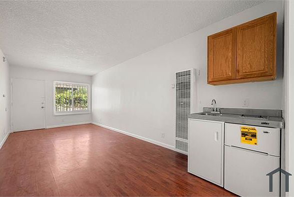 1st image of 1256 N Kingsley Dr #100