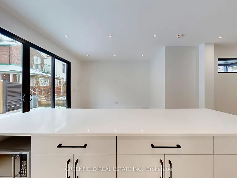 168 Pearson Ave #LANEWAY HOUSE — Photo 8