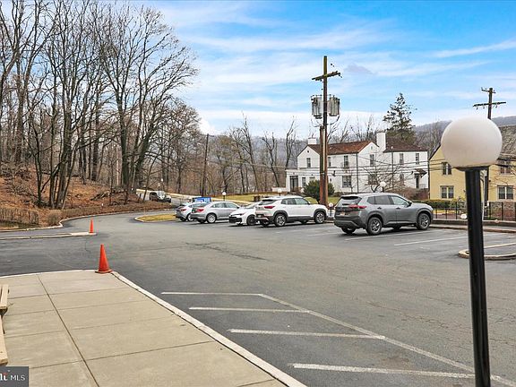 5th image of 1517 Hill Rd APT 3A