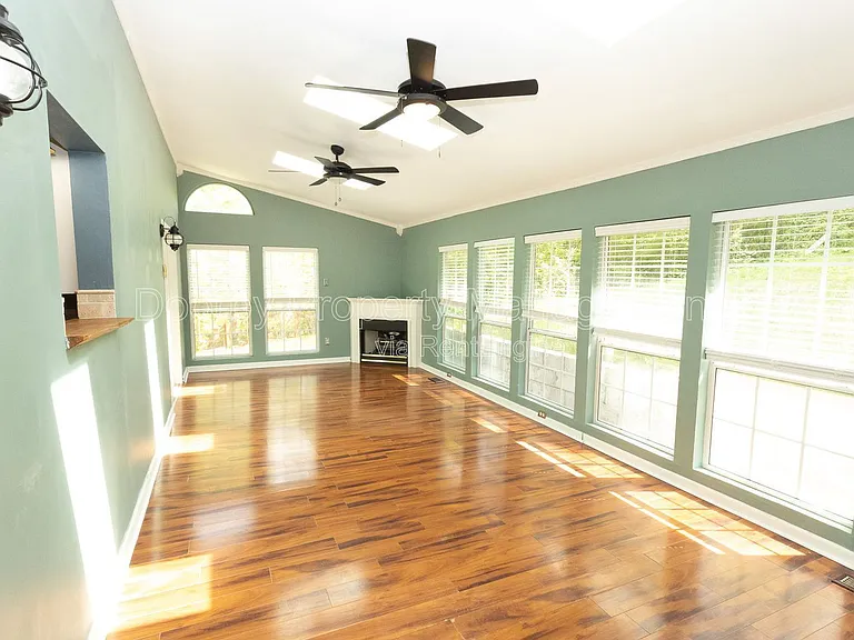 6114 Sasha Ln — Photo 20