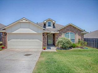 10811 Turtle Back Dr, Midwest City, OK 73130