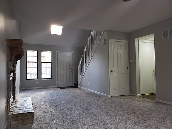 Dining room, living room with gas fireplace