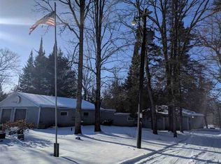 10879 S Clinic Rd, Suring, WI 54174