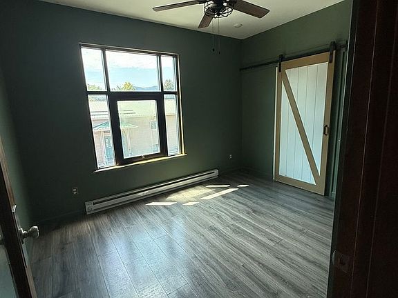 4th image of 601 Robin Ln APT D