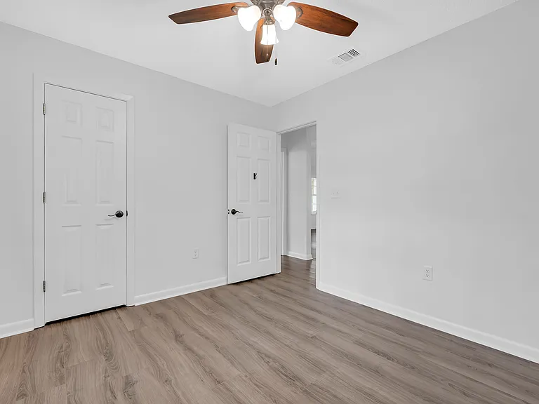 22150 Hill N Dale Dr — Photo 25