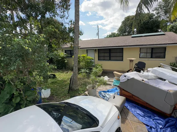 3558 Betty Ann Court E, Lake Park, FL 33403