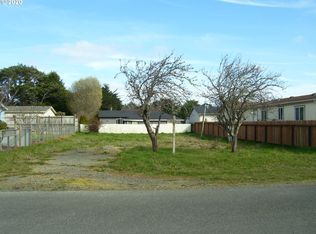 957 Delaware Ave SE, Bandon, OR 97411