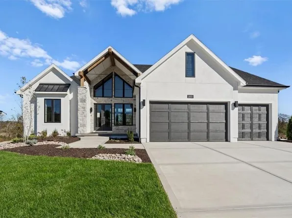 2821 SW Heartland Rd, Lees Summit, MO 64082