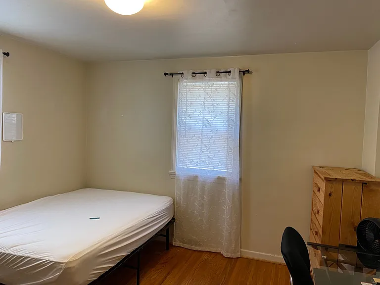 146 Rossiter Rd — Photo 13