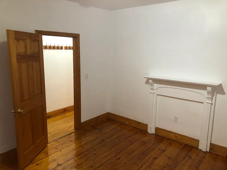 189 Lowell St #1 — Photo 11