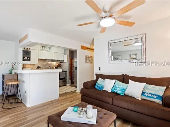 125 Cordillo Pkwy APT 31, Hilton Head Island, SC 29928