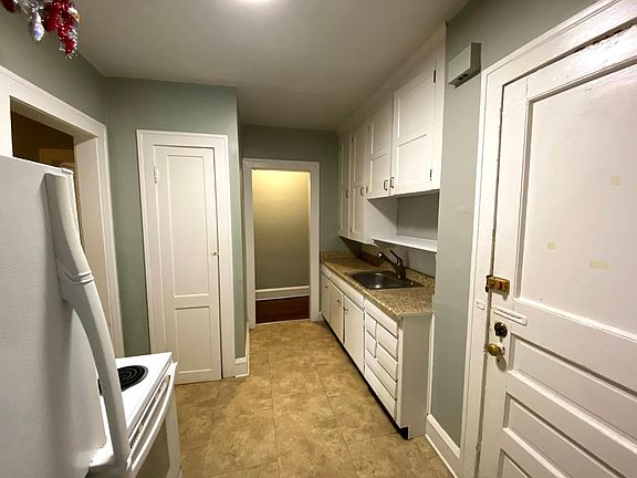 4th image of 11835 Clifton Blvd #2