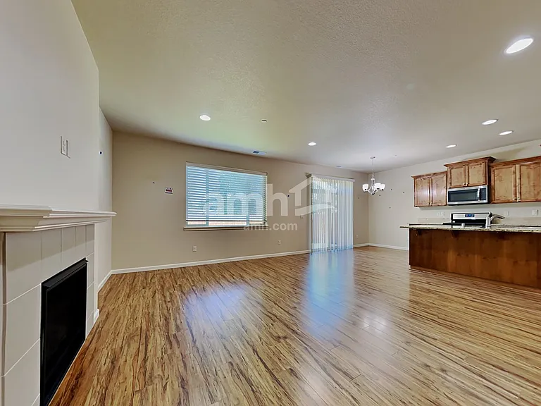 3208 NE 75th Way — Photo 6