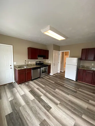 125 Walnut St #127-1/2 Photo 1