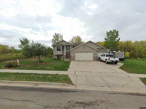 1306 Iris Ln NE, Saint Joseph, MN 56374