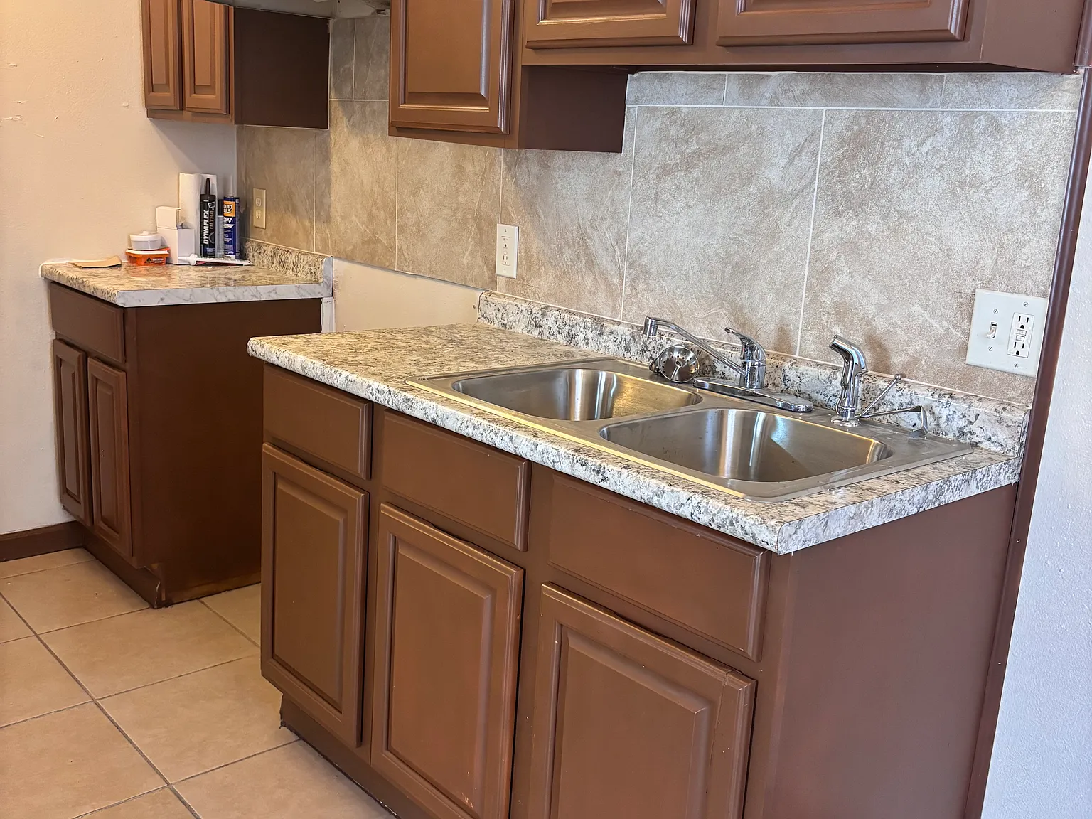 3 bed, 1100 sqft, $1,800 — Photo 4