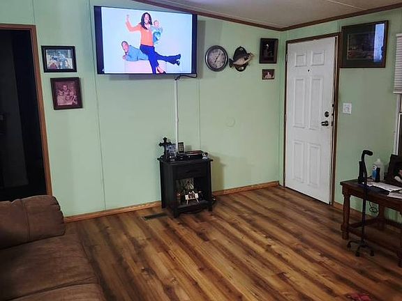 3rd image of 90 Rusnick Dr