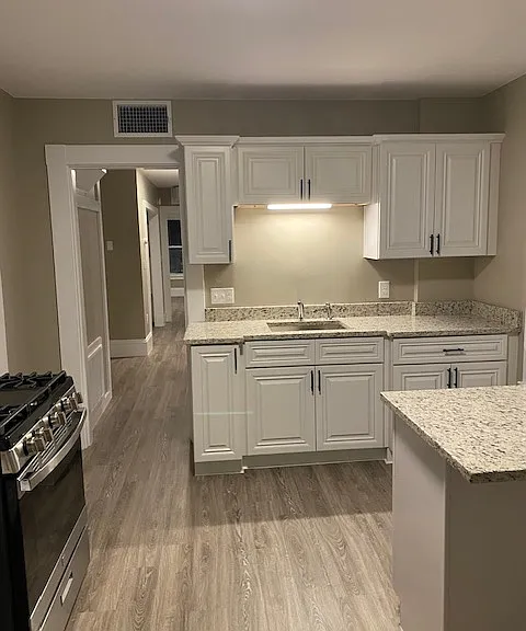 821 Islington St #2 — Photo 2