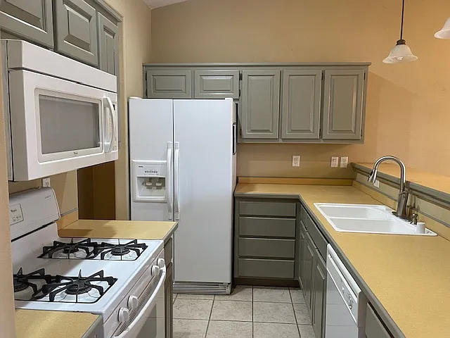 3 bed, 1284 sqft, $1,500 — Photo 3