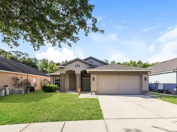 5921 War Admiral Dr, Zephyrhills, FL 33544